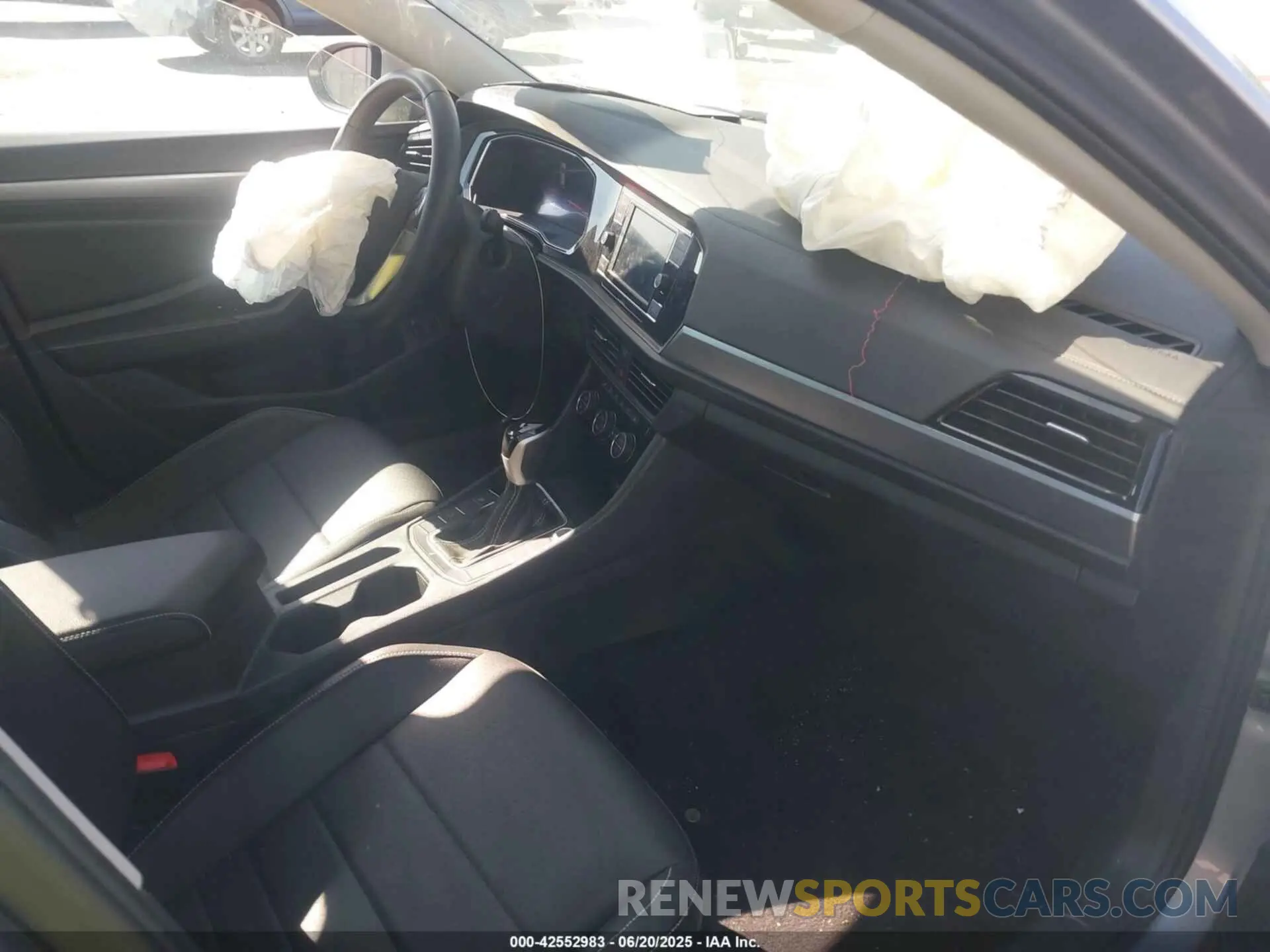 5 Photograph of a damaged car 3VWEM7BU3RM004179 VOLKSWAGEN JETTA 2024