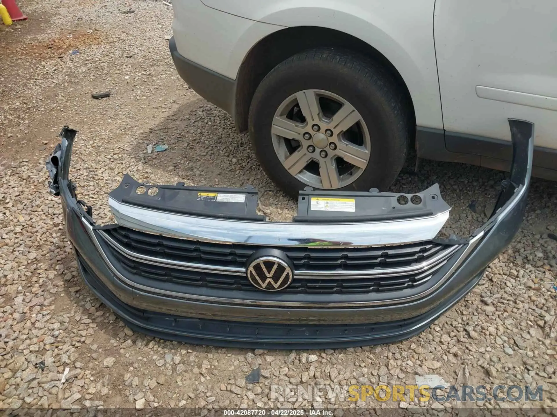 12 Photograph of a damaged car 3VWEM7BU6RM003964 VOLKSWAGEN JETTA 2024