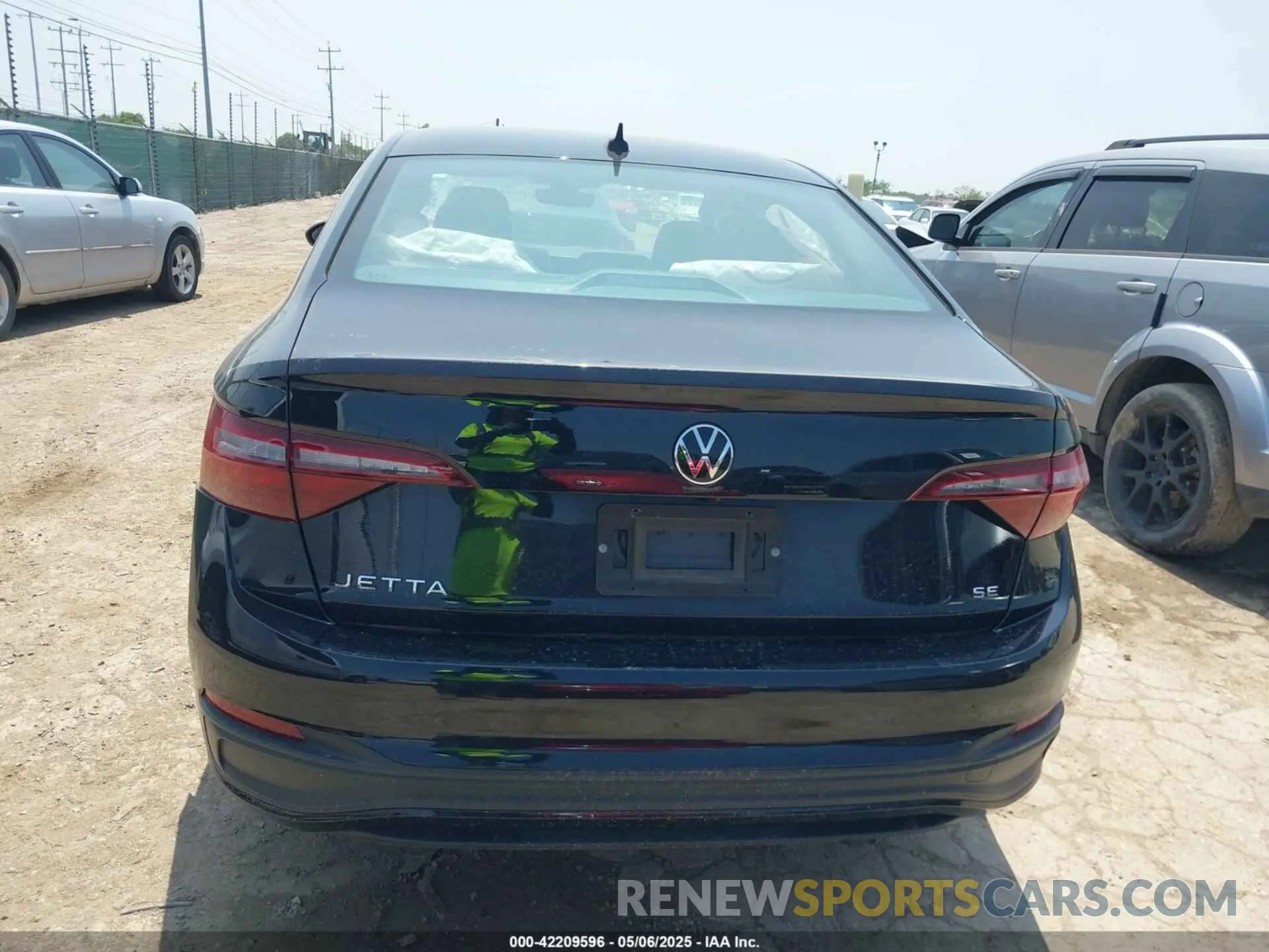 15 Photograph of a damaged car 3VWEM7BU6RM047530 VOLKSWAGEN JETTA 2024