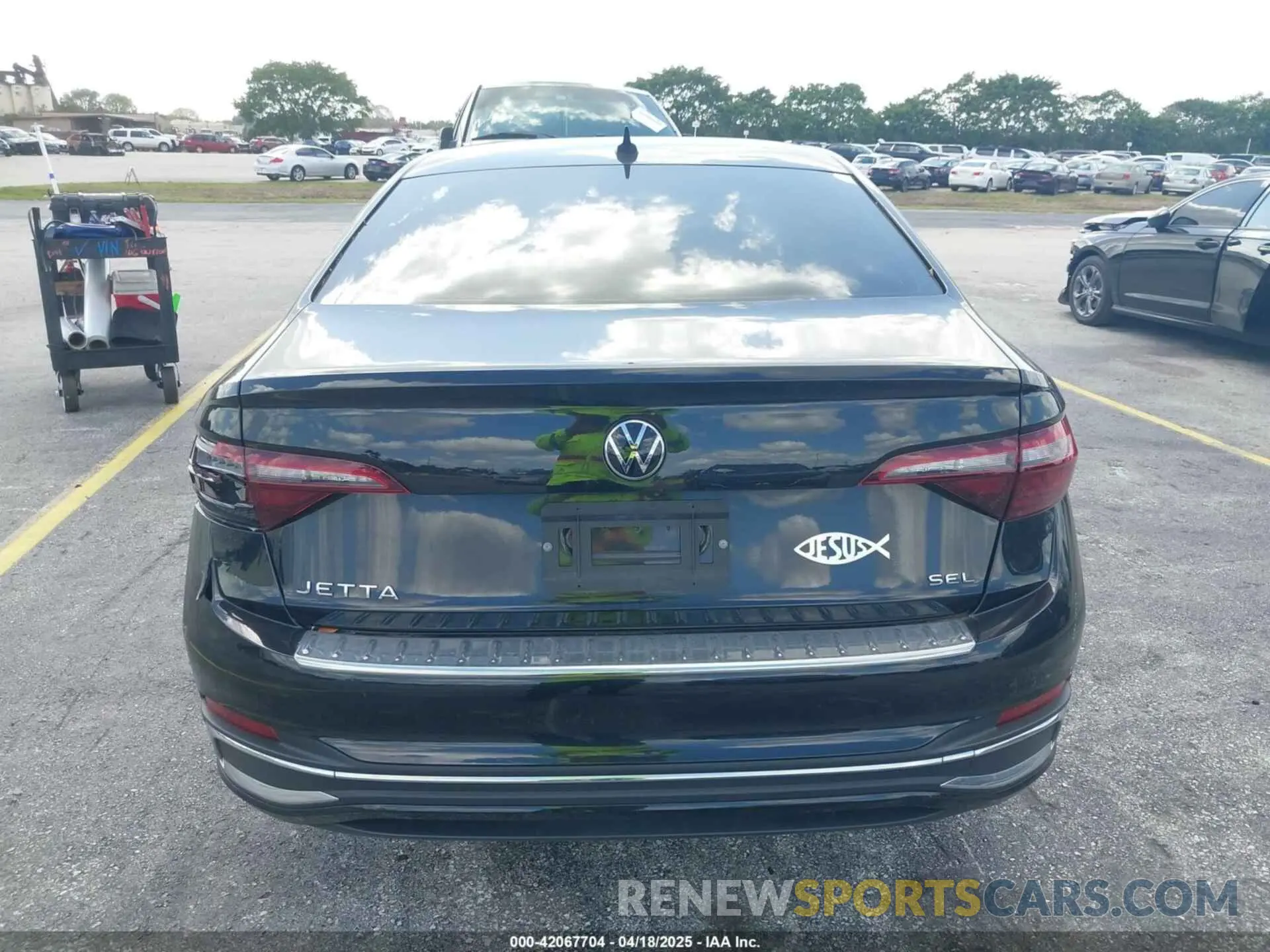 16 Photograph of a damaged car 3VWGM7BU9RM012232 VOLKSWAGEN JETTA 2024