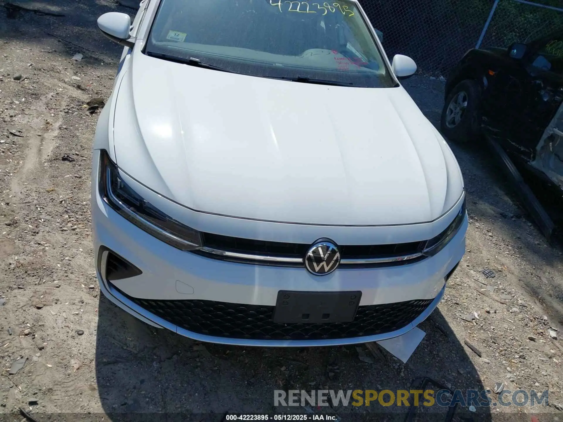 12 Photograph of a damaged car 3VW5X7BU1SM033919 VOLKSWAGEN JETTA 2025
