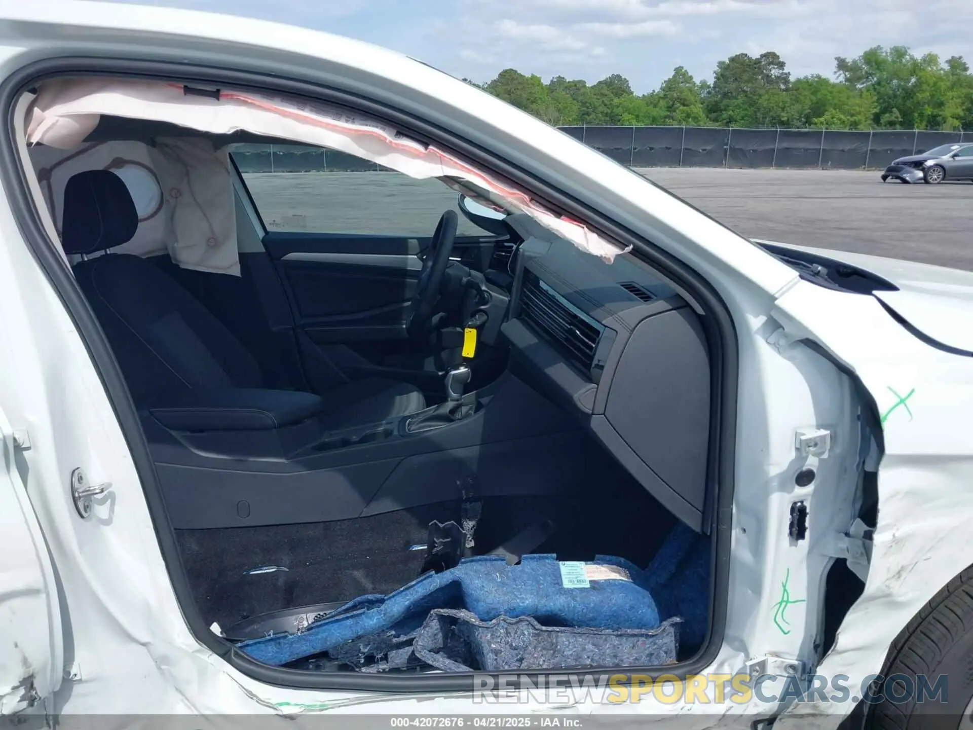 5 Photograph of a damaged car 3VW5X7BU2SM044699 VOLKSWAGEN JETTA 2025