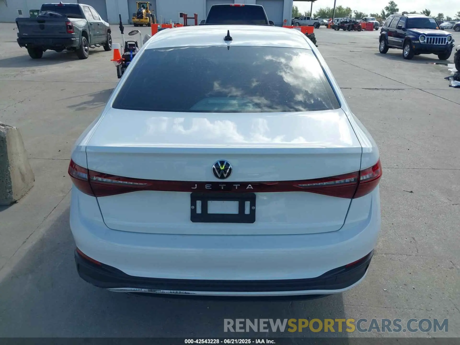 16 Photograph of a damaged car 3VW5X7BU2SM052642 VOLKSWAGEN JETTA 2025