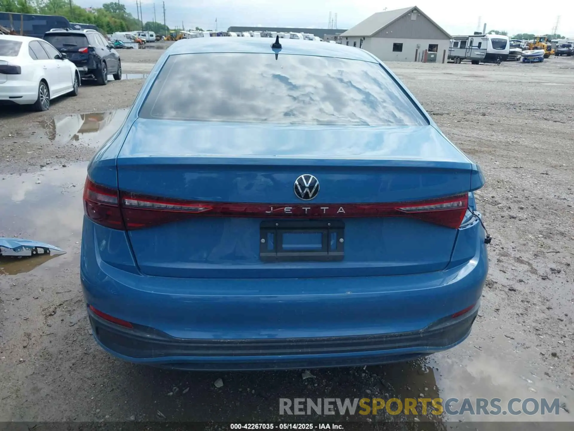 17 Photograph of a damaged car 3VW5X7BU4SM036684 VOLKSWAGEN JETTA 2025