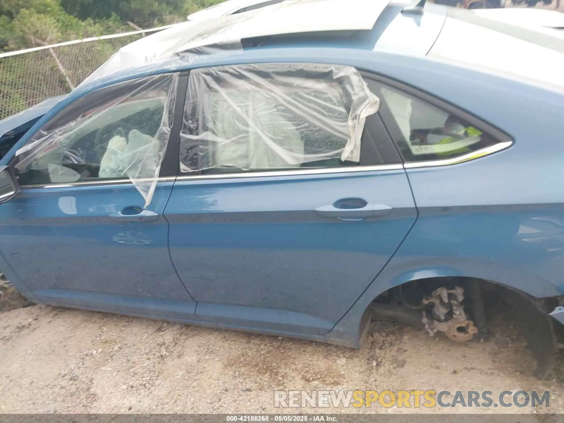 14 Photograph of a damaged car 3VW7X7BU0SM043351 VOLKSWAGEN JETTA 2025