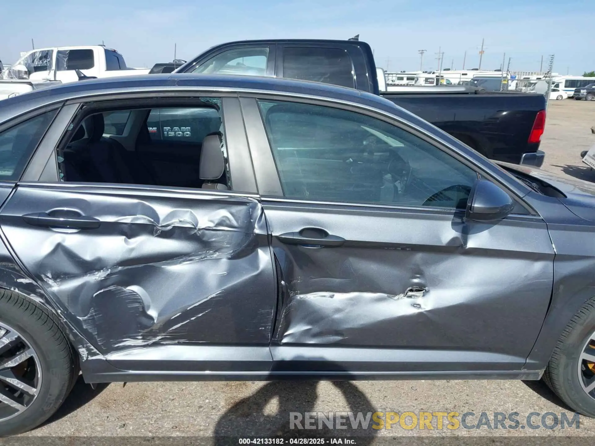 13 Photograph of a damaged car 3VW7X7BU2SM014207 VOLKSWAGEN JETTA 2025