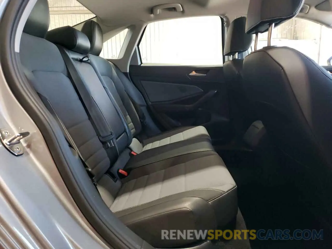 10 Фотография поврежденного автомобиля 3VW7X7BU4SM028688 VOLKSWAGEN JETTA 2025