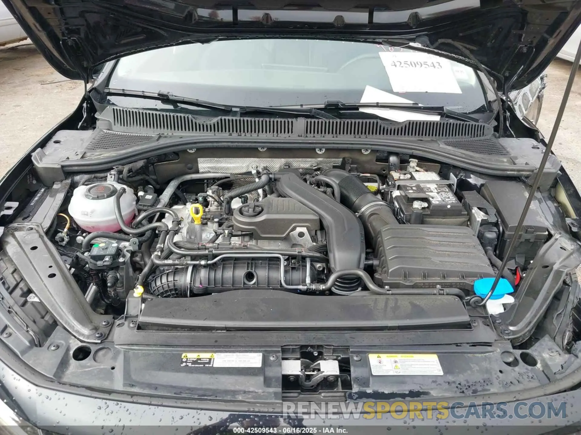 10 Фотография поврежденного автомобиля 3VW7X7BU4SM043286 VOLKSWAGEN JETTA 2025