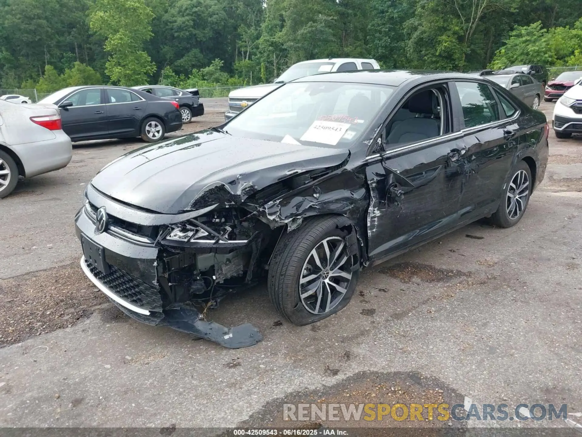 2 Фотография поврежденного автомобиля 3VW7X7BU4SM043286 VOLKSWAGEN JETTA 2025