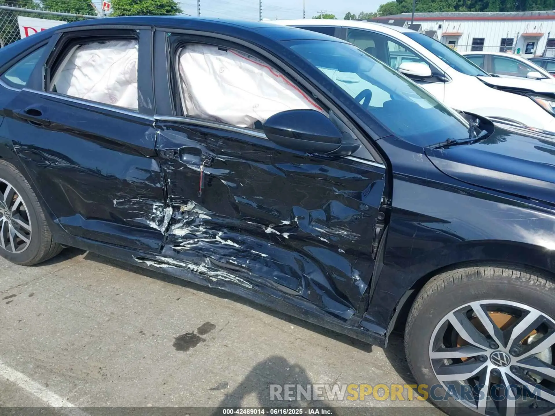 6 Фотография поврежденного автомобиля 3VW7X7BU5SM012063 VOLKSWAGEN JETTA 2025