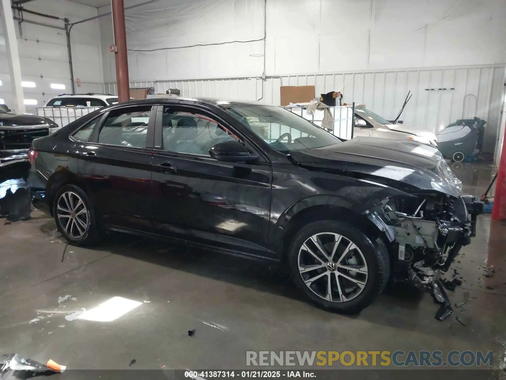 13 Фотография поврежденного автомобиля 3VWBX7BU2SM017442 VOLKSWAGEN JETTA 2025