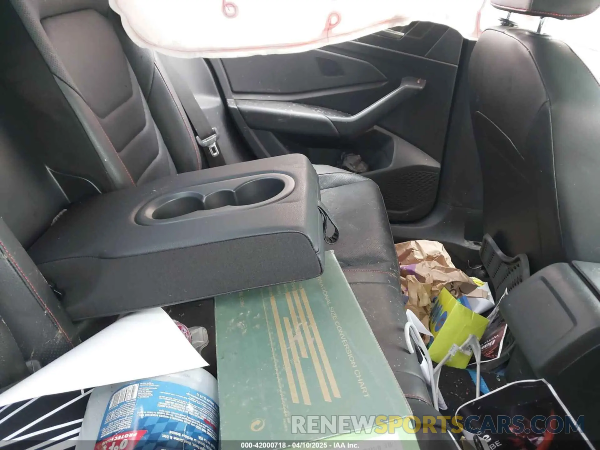 8 Photograph of a damaged car 3VW5T7BU9KM157755 VOLKSWAGEN JETTA GLI 2019