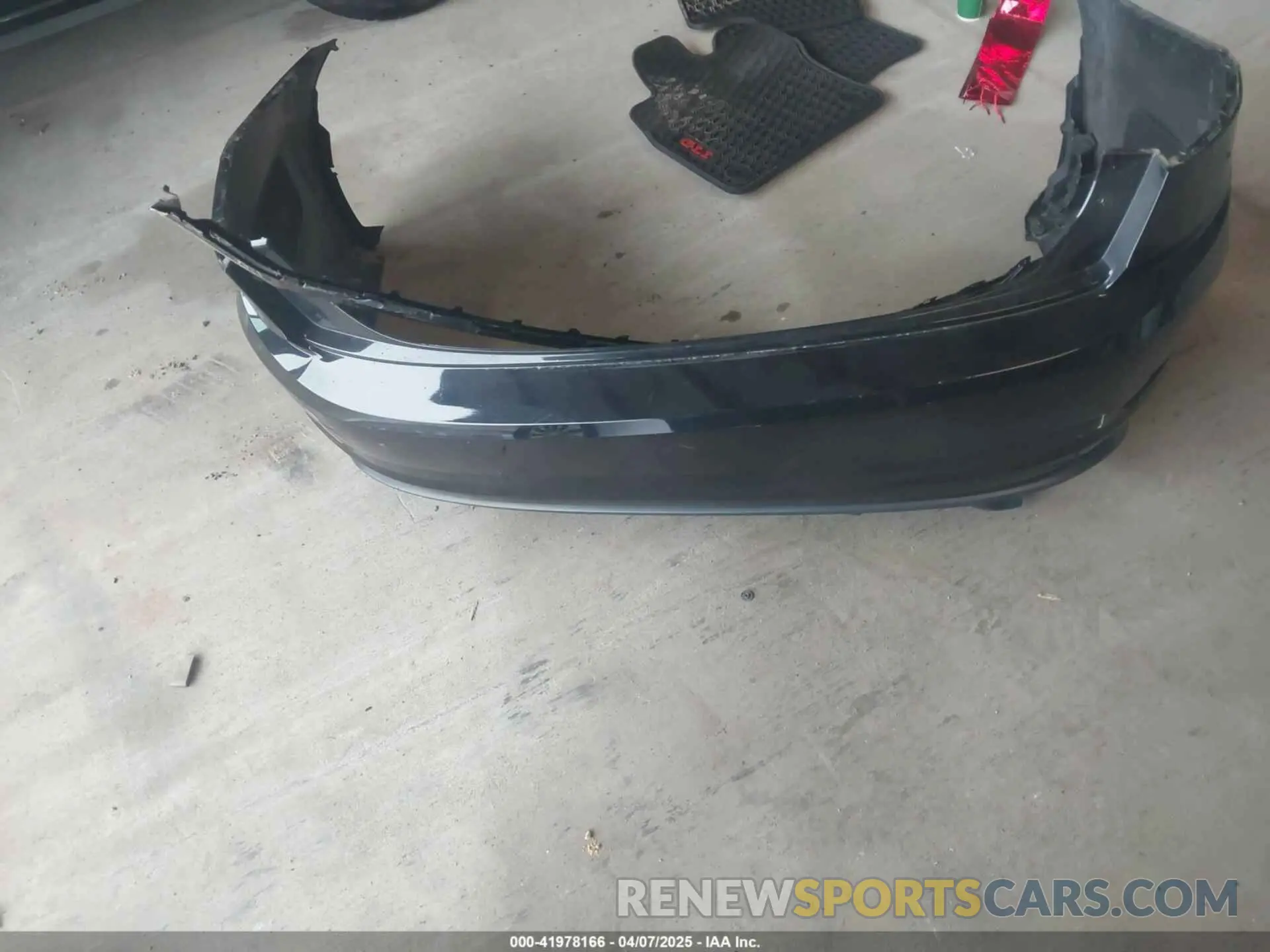 12 Photograph of a damaged car 3VW6T7BU5KM220984 VOLKSWAGEN JETTA GLI 2019