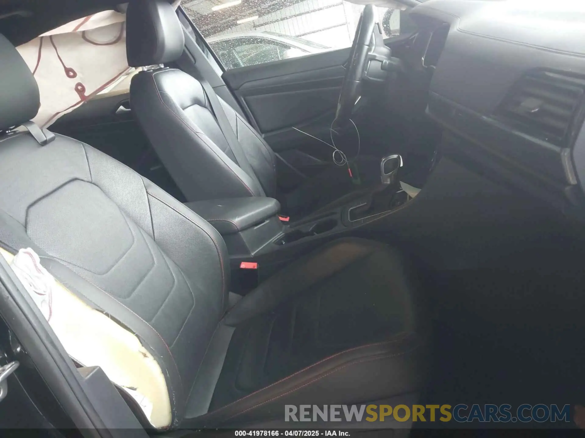 5 Photograph of a damaged car 3VW6T7BU5KM220984 VOLKSWAGEN JETTA GLI 2019