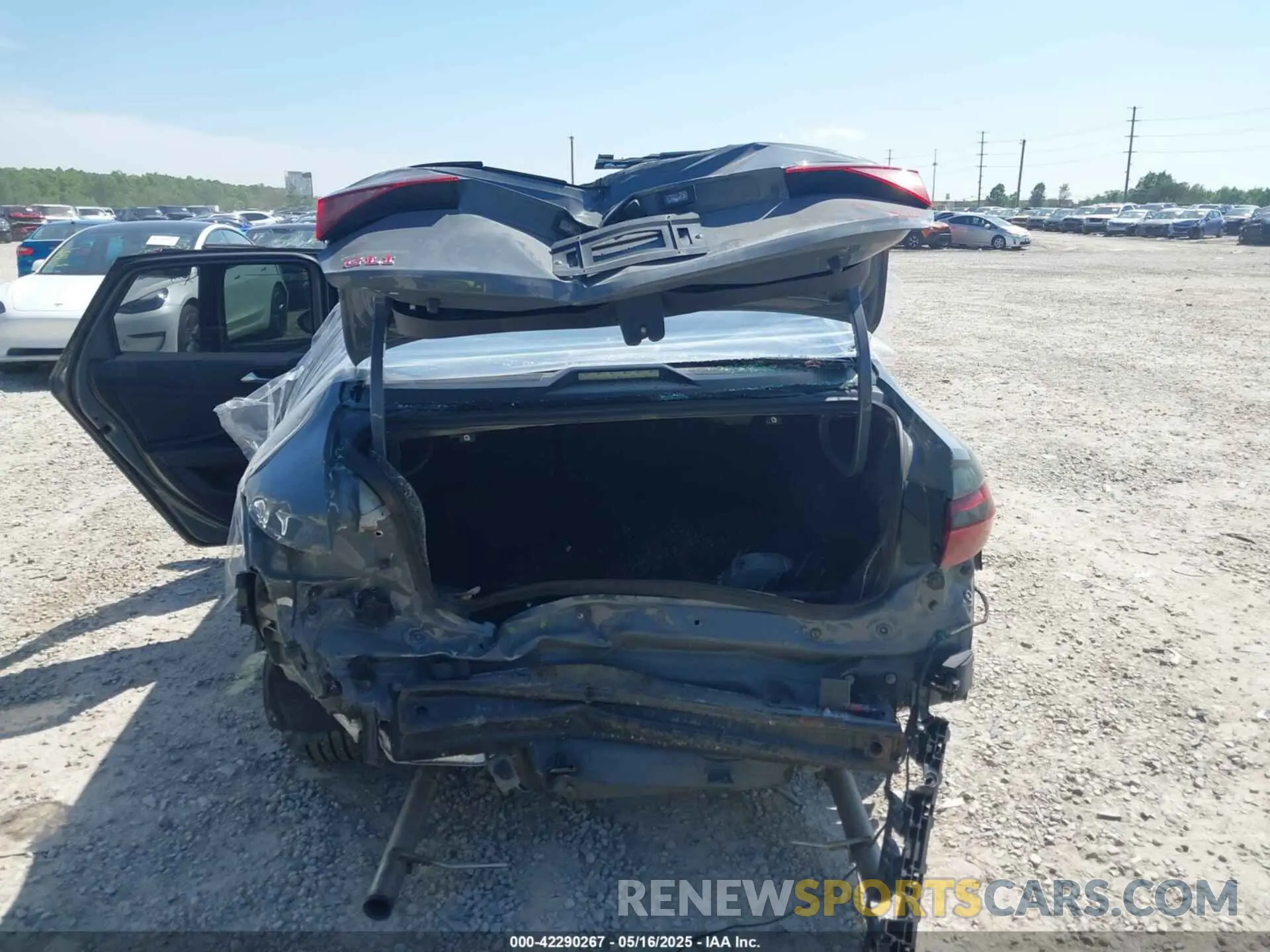 17 Photograph of a damaged car 3VW6T7BU3LM078801 VOLKSWAGEN JETTA GLI 2020