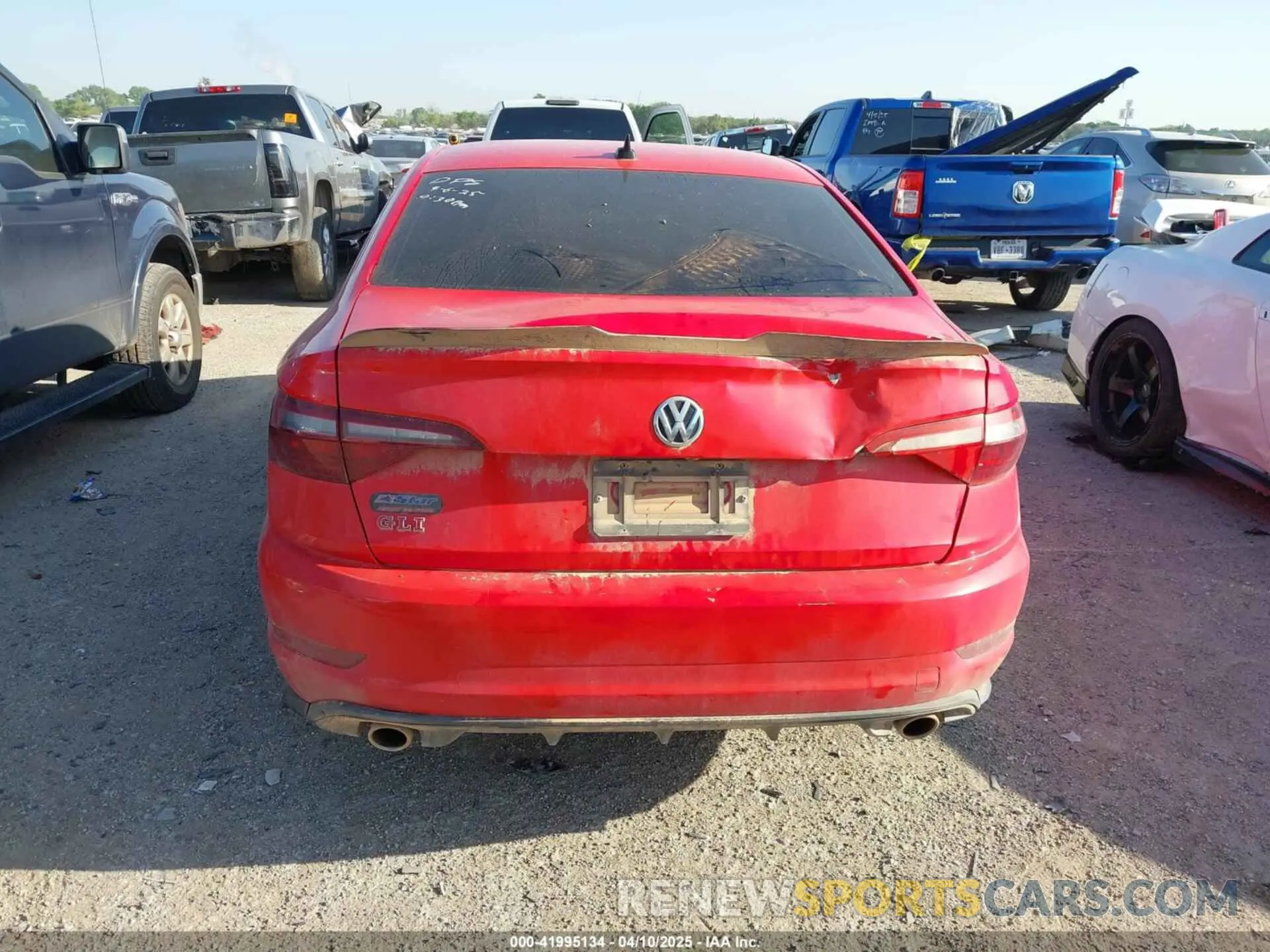 16 Photograph of a damaged car 3VW6T7BUXLM105802 VOLKSWAGEN JETTA GLI 2020