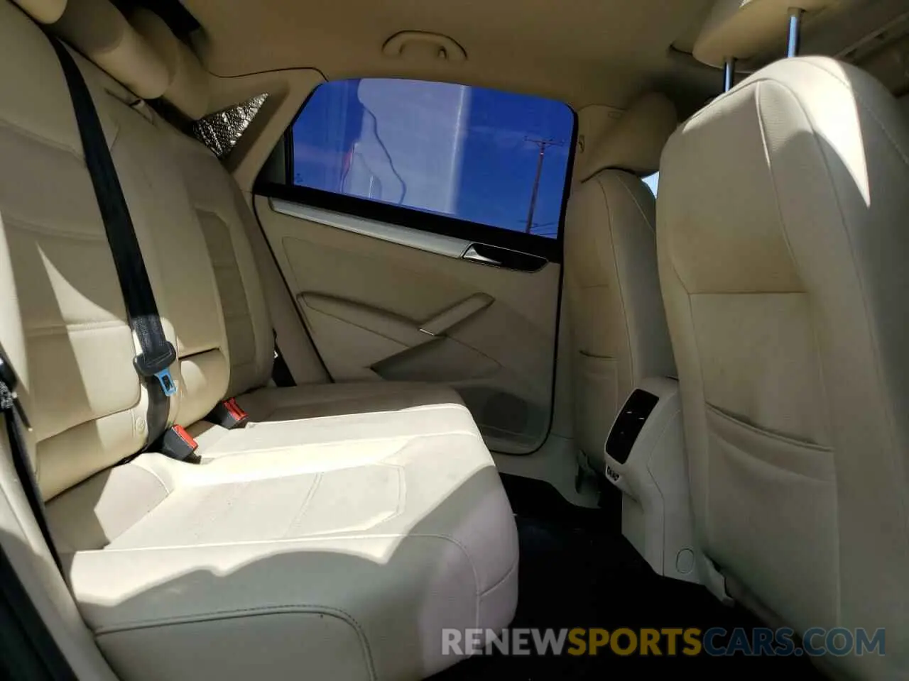 11 Photograph of a damaged car 1VWLA7A33KC009589 VOLKSWAGEN PASSAT 2019