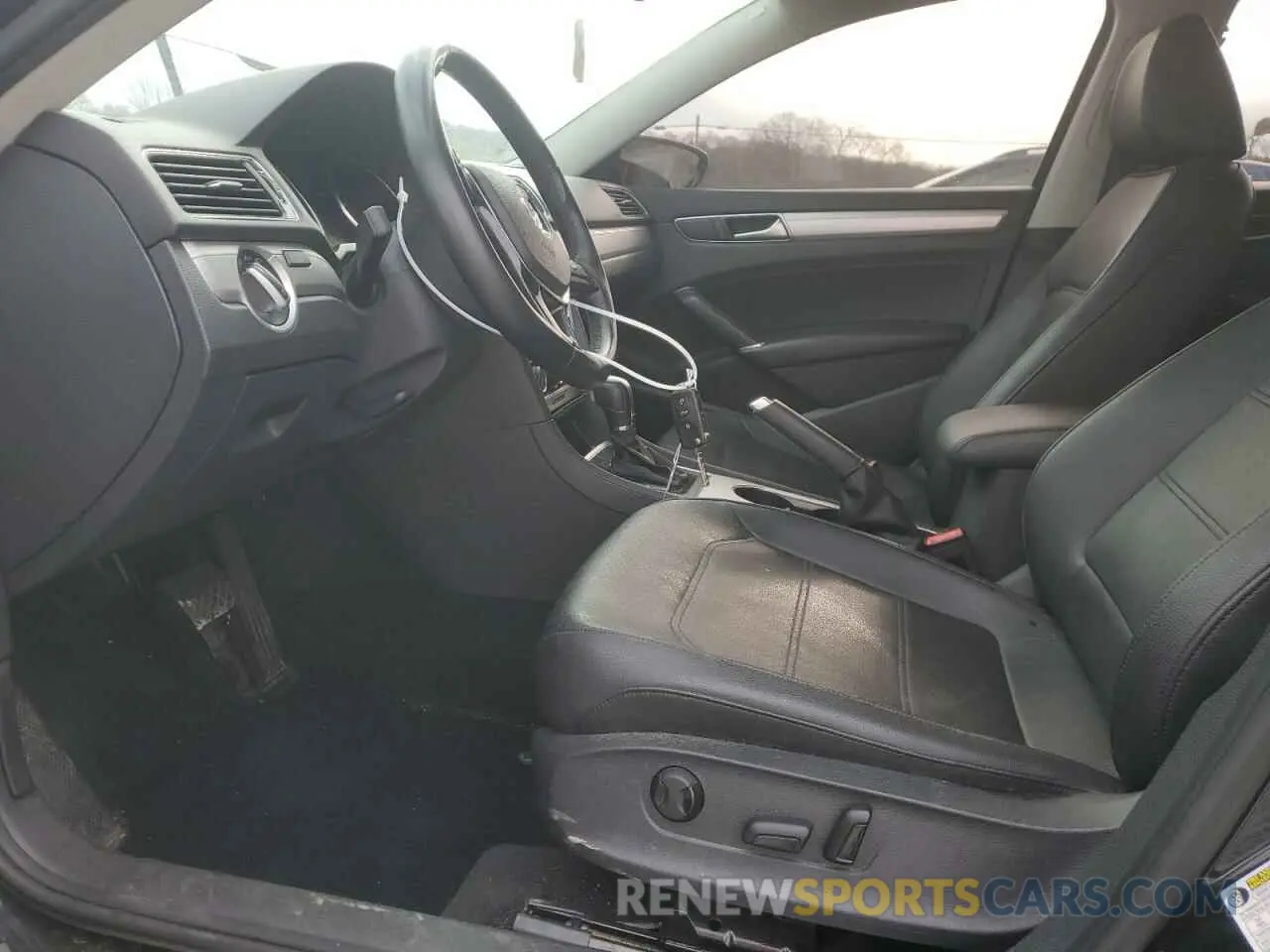 7 Фотография поврежденного автомобиля 1VWLA7A34KC003137 VOLKSWAGEN PASSAT 2019