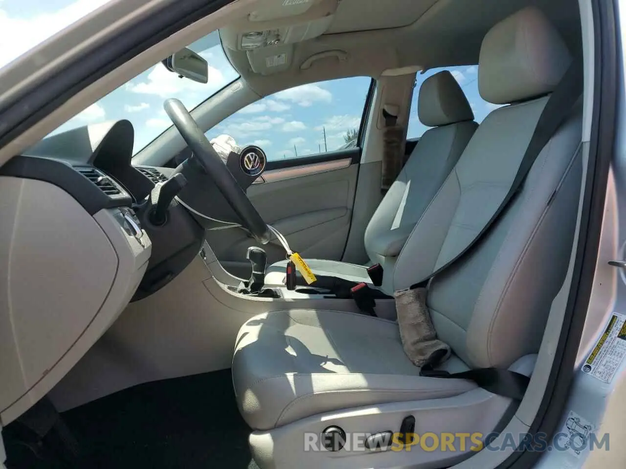 7 Фотография поврежденного автомобиля 1VWLA7A35KC007178 VOLKSWAGEN PASSAT 2019