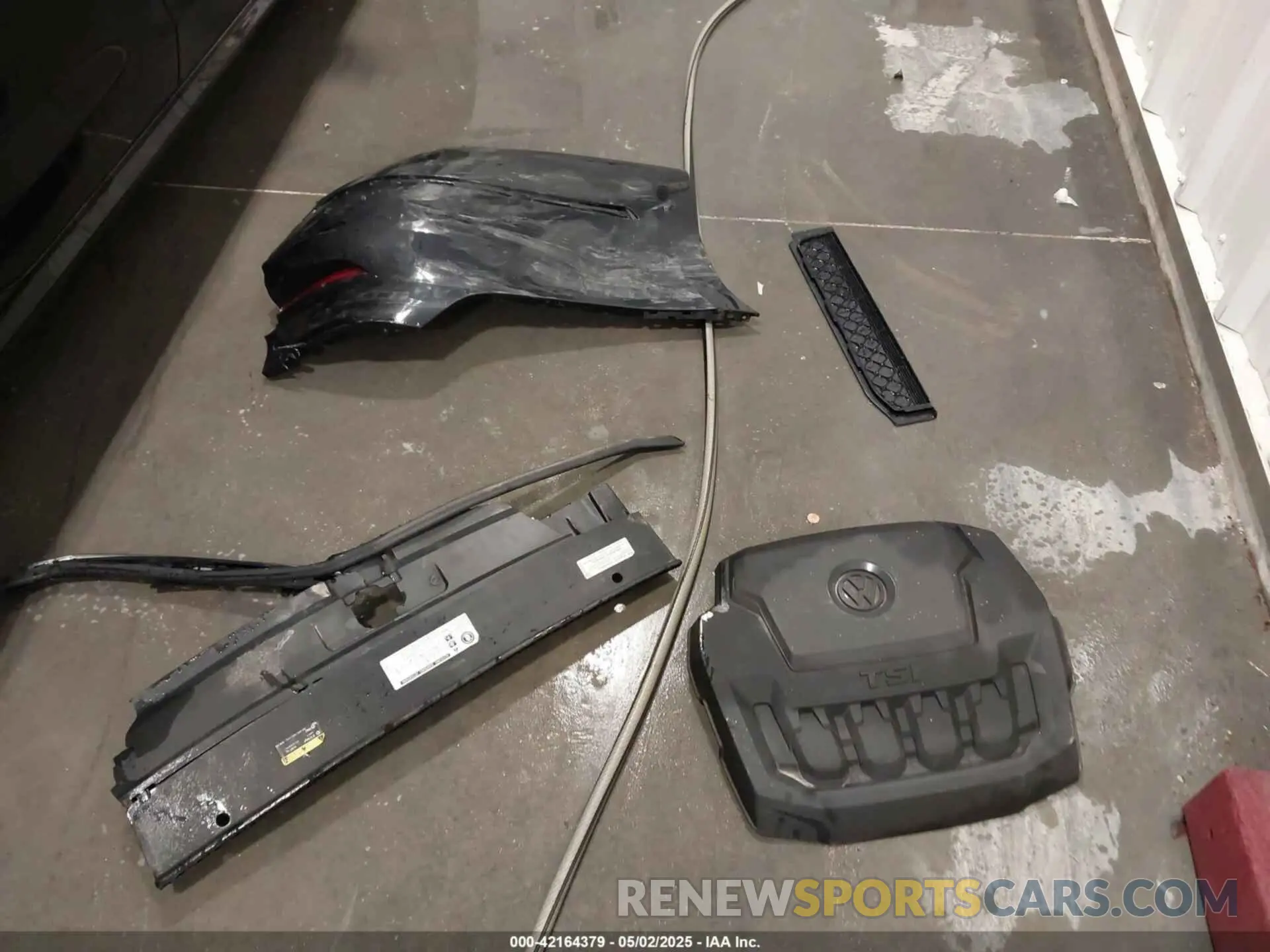 12 Photograph of a damaged car 1VWLA7A36KC004077 VOLKSWAGEN PASSAT 2019