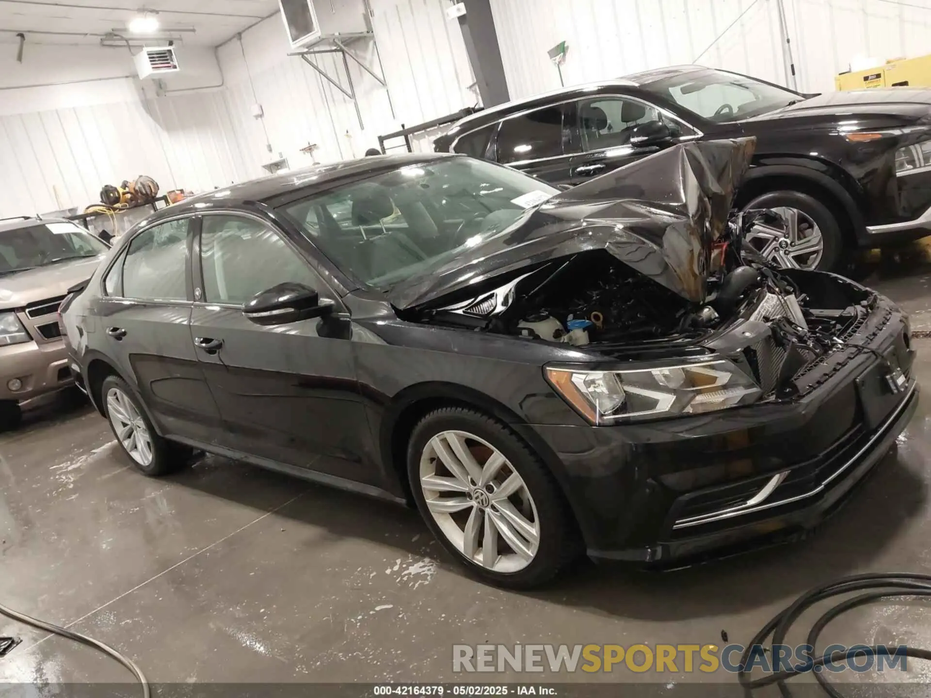 14 Photograph of a damaged car 1VWLA7A36KC004077 VOLKSWAGEN PASSAT 2019