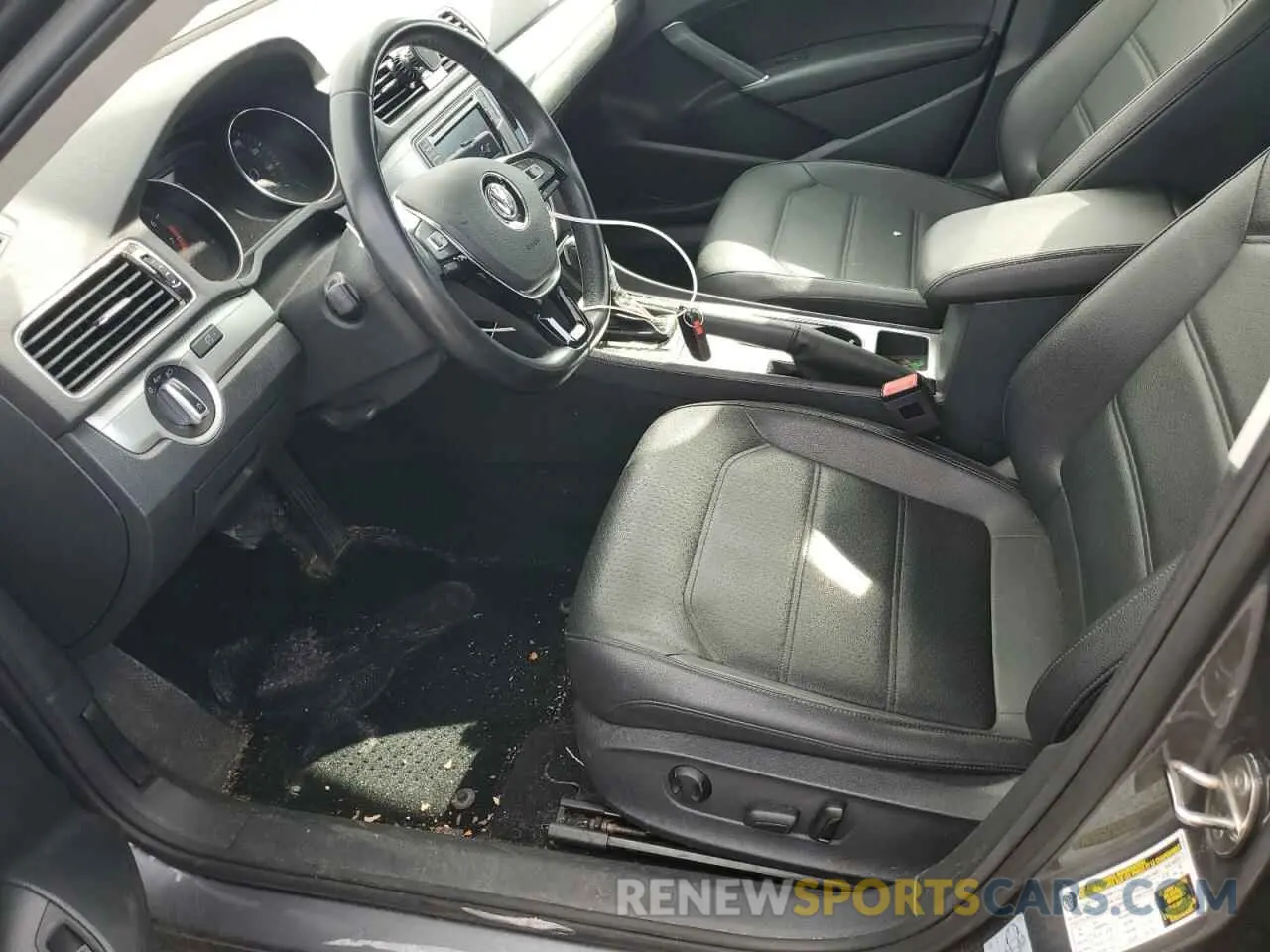 7 Photograph of a damaged car 1VWLA7A36KC012146 VOLKSWAGEN PASSAT 2019