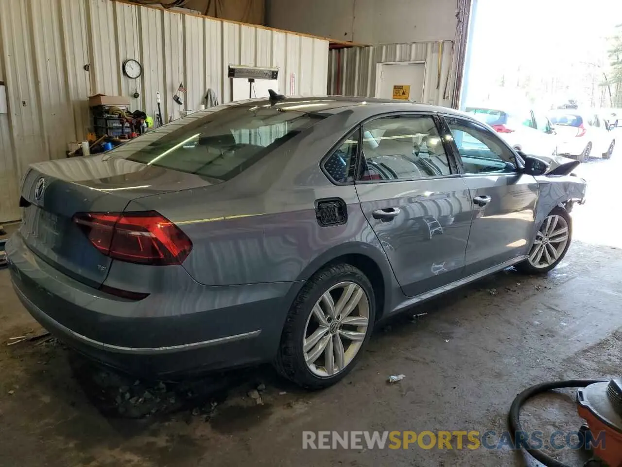 3 Фотография поврежденного автомобиля 1VWLA7A37KC003794 VOLKSWAGEN PASSAT 2019