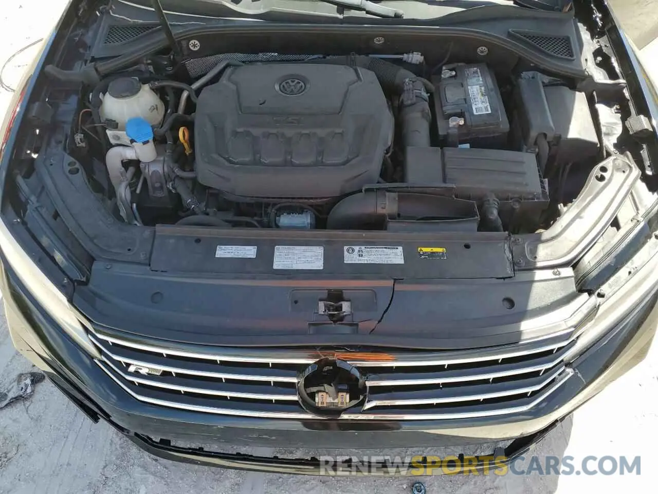 11 Photograph of a damaged car 1VWMA7A31KC001737 VOLKSWAGEN PASSAT 2019