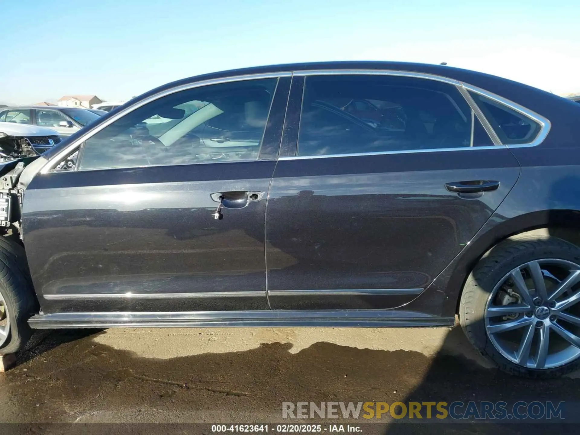 15 Photograph of a damaged car 1VWMA7A3XKC002952 VOLKSWAGEN PASSAT 2019