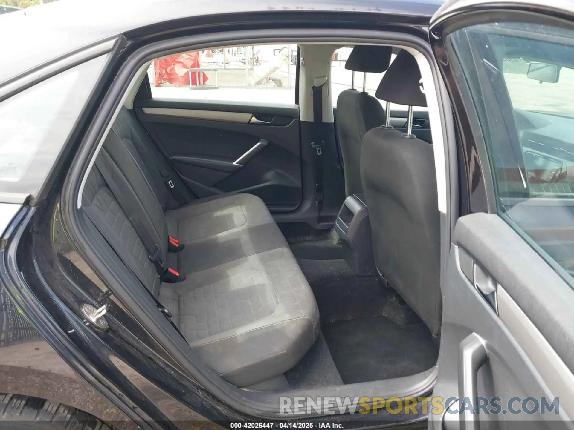 8 Фотография поврежденного автомобиля 1VWAA7A30LC023328 VOLKSWAGEN PASSAT 2020