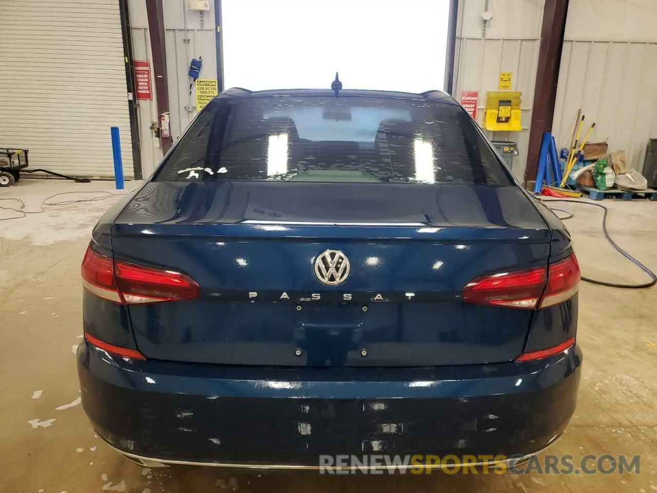 6 Photograph of a damaged car 1VWAA7A36LC012981 VOLKSWAGEN PASSAT 2020