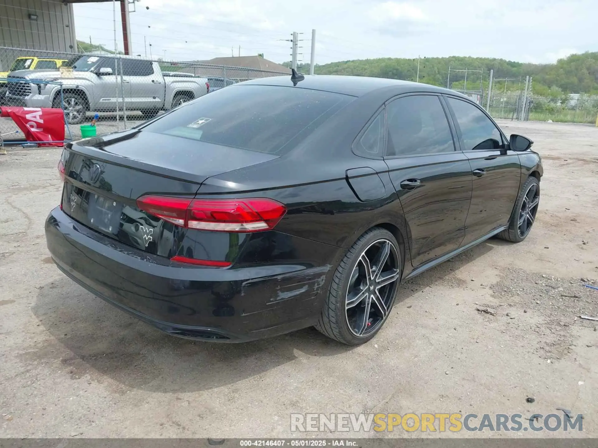 4 Фотография поврежденного автомобиля 1VWAA7A37LC017431 VOLKSWAGEN PASSAT 2020