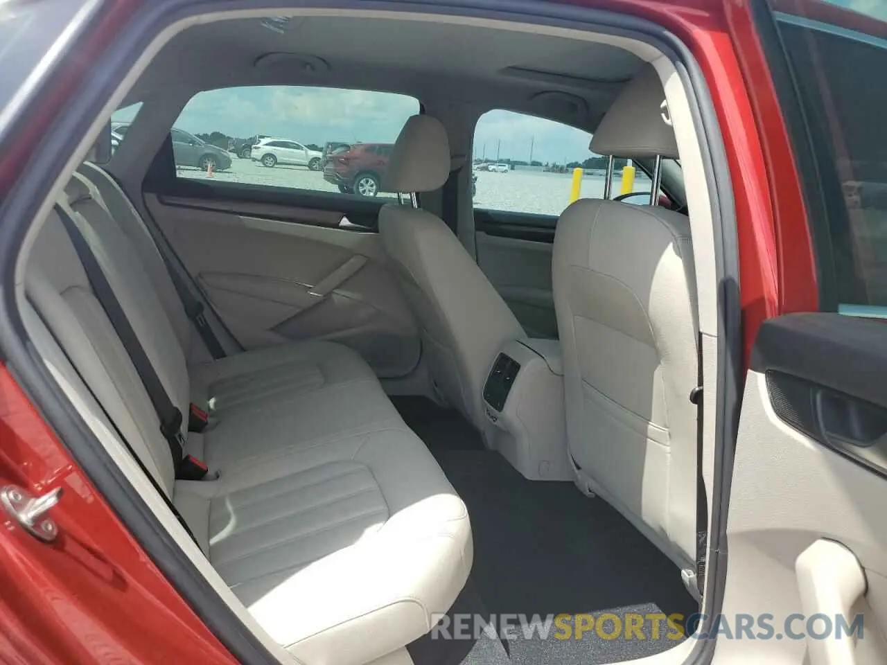 10 Photograph of a damaged car 1VWCA7A32LC024893 VOLKSWAGEN PASSAT 2020