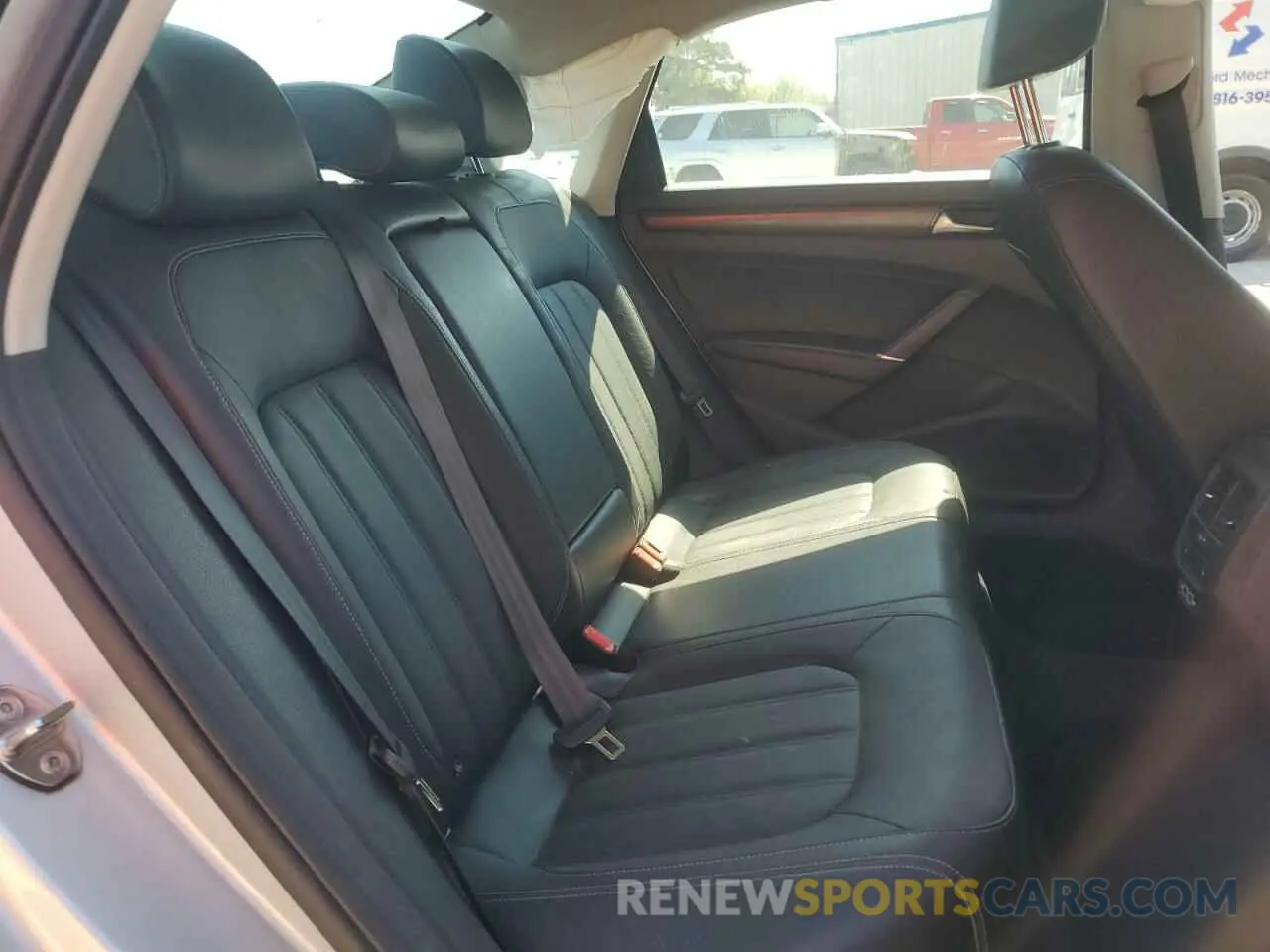 10 Фотография поврежденного автомобиля 1VWCA7A38LC005569 VOLKSWAGEN PASSAT 2020