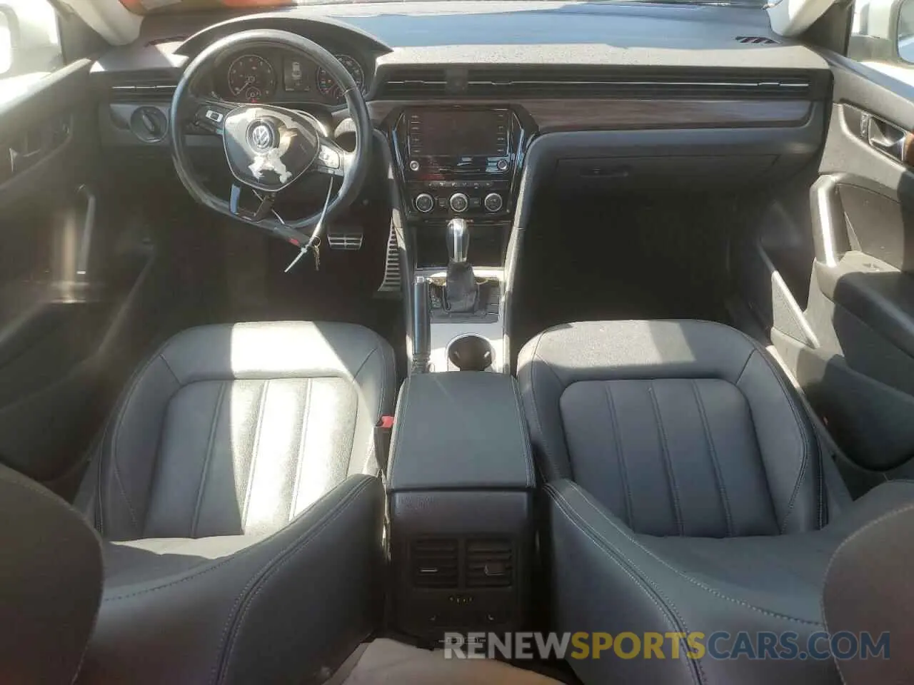 8 Фотография поврежденного автомобиля 1VWCA7A38LC005569 VOLKSWAGEN PASSAT 2020