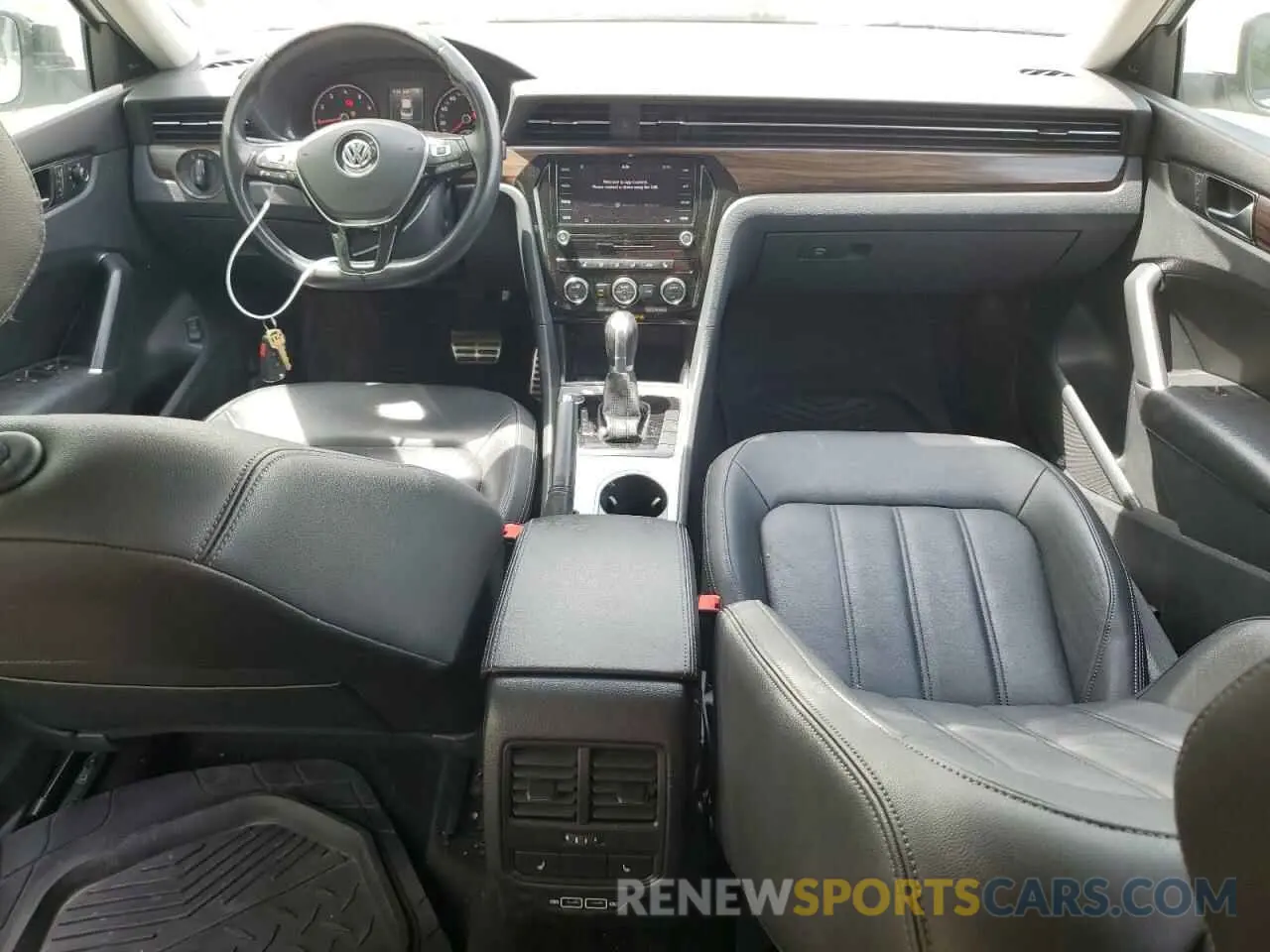 8 Фотография поврежденного автомобиля 1VWEA7A32LC004720 VOLKSWAGEN PASSAT 2020