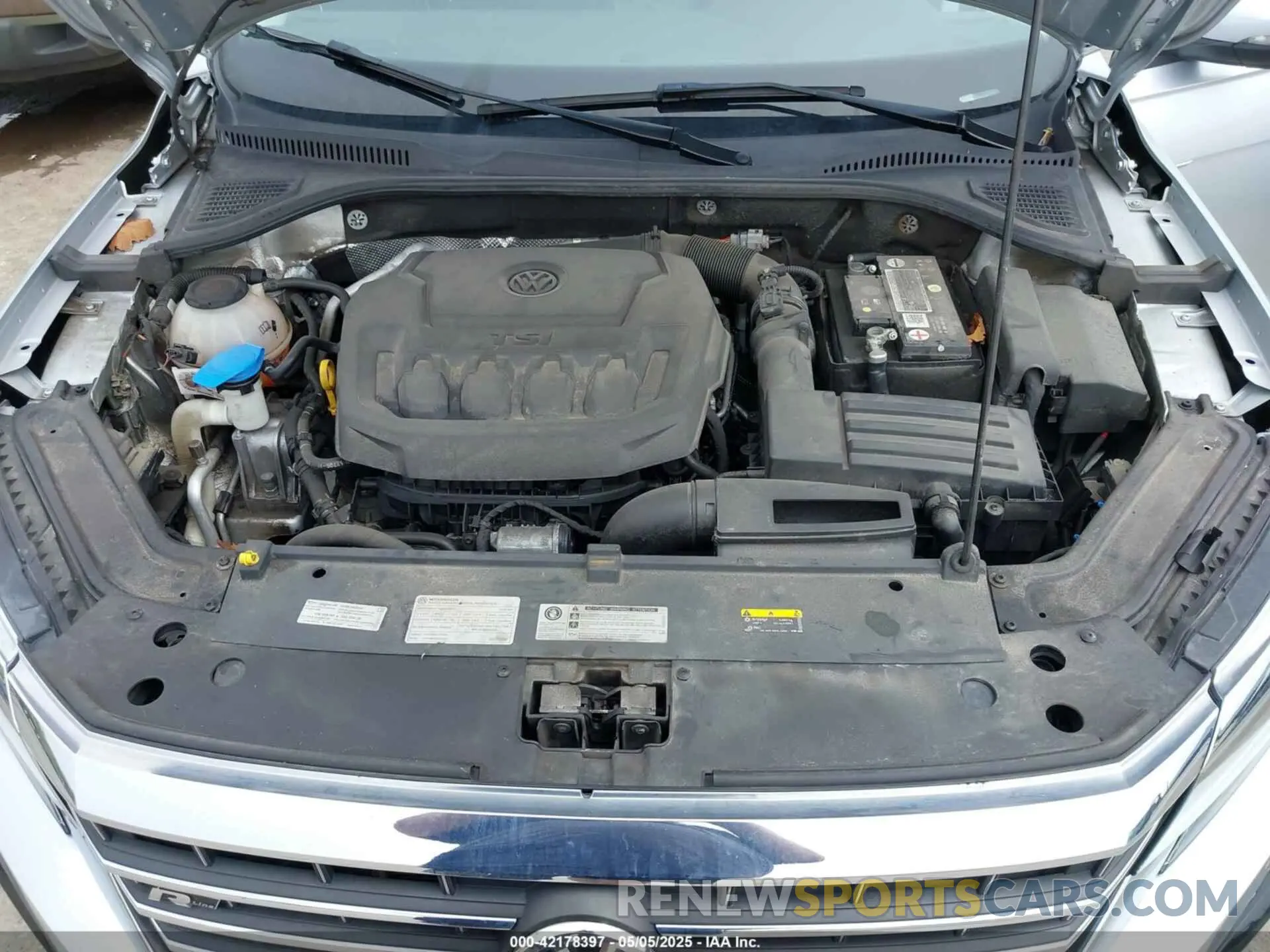 10 Photograph of a damaged car 1VWMA7A32LC021805 VOLKSWAGEN PASSAT 2020