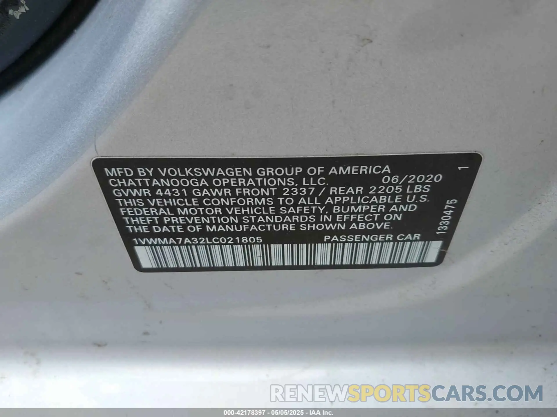 9 Photograph of a damaged car 1VWMA7A32LC021805 VOLKSWAGEN PASSAT 2020