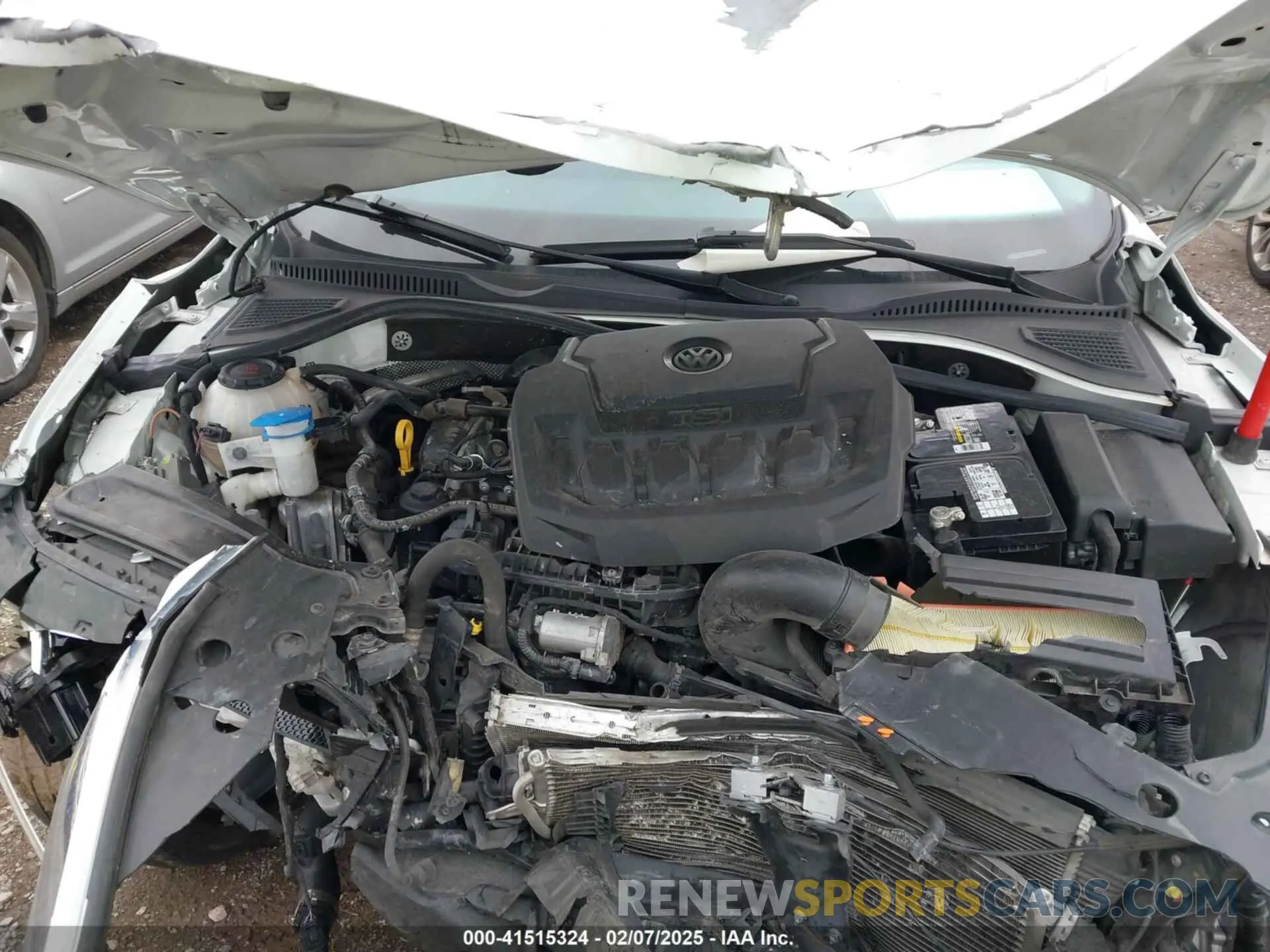 10 Photograph of a damaged car 1VWMA7A35LC024598 VOLKSWAGEN PASSAT 2020