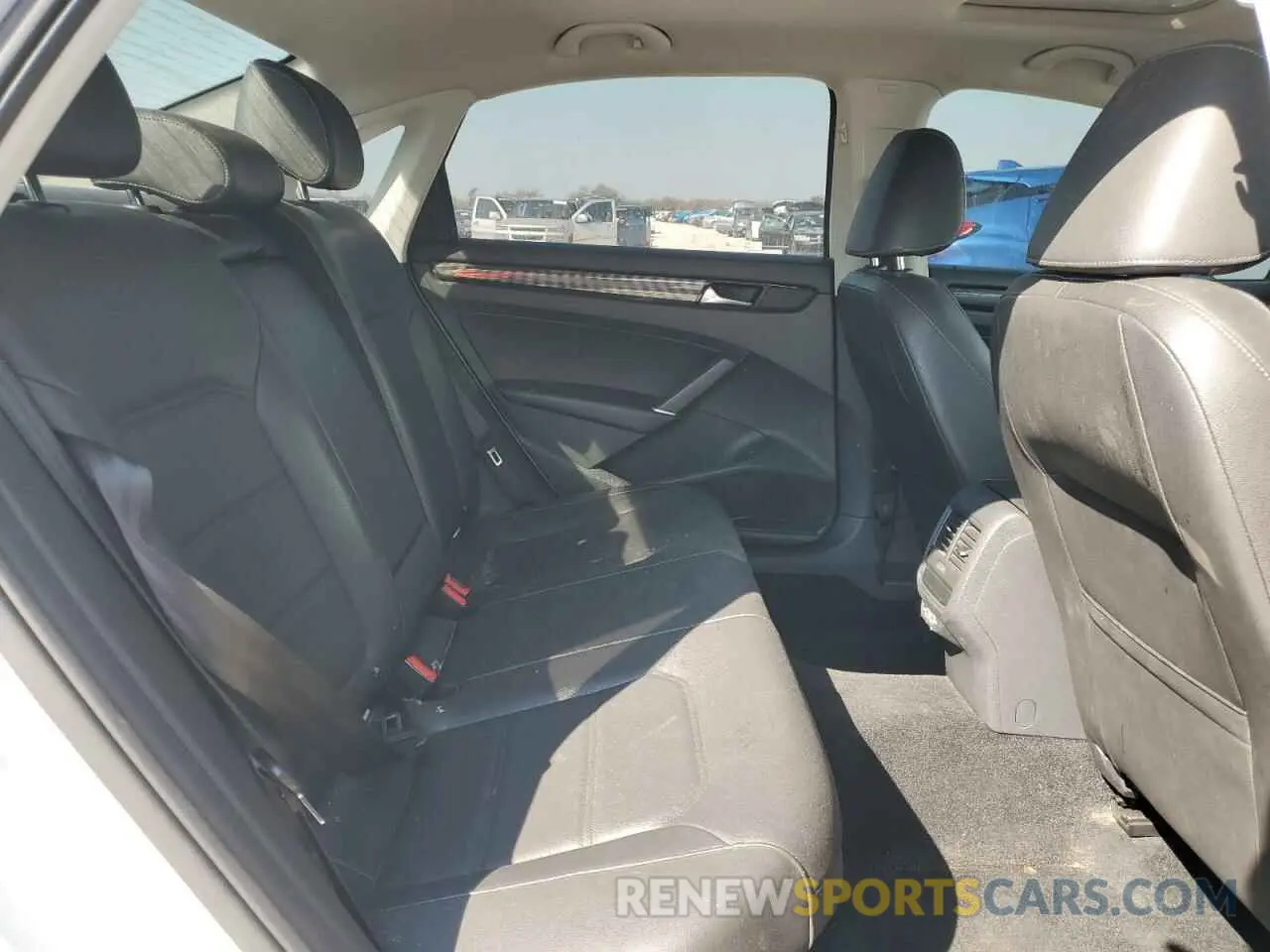 10 Фотография поврежденного автомобиля 1VWMA7A39LC006332 VOLKSWAGEN PASSAT 2020