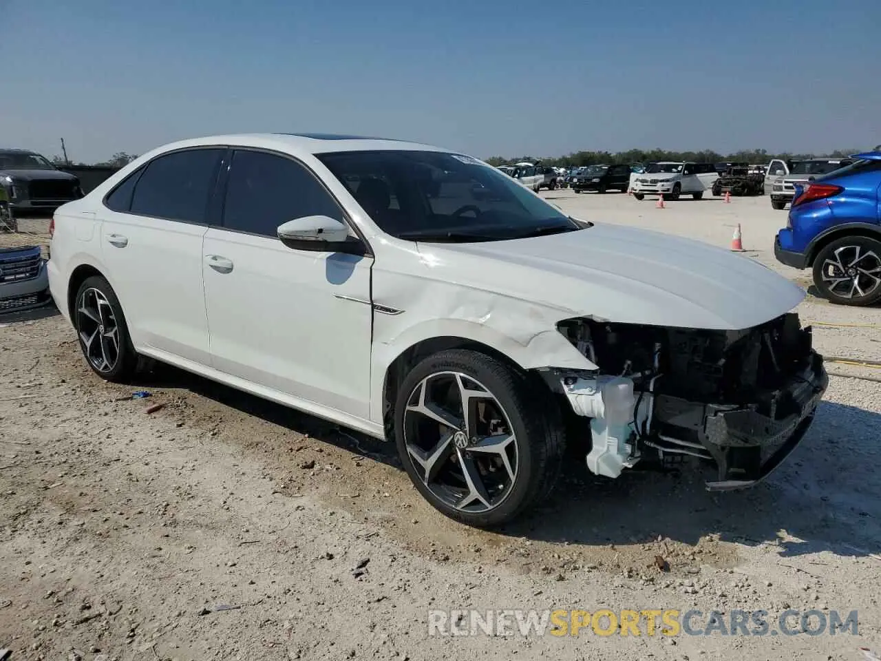 4 Фотография поврежденного автомобиля 1VWMA7A39LC006332 VOLKSWAGEN PASSAT 2020