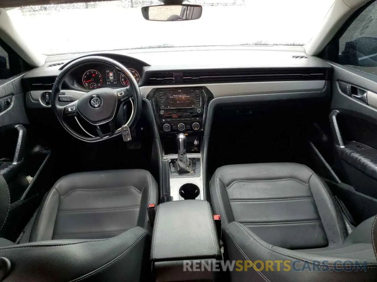 8 Photograph of a damaged car 1VWSA7A30LC016125 VOLKSWAGEN PASSAT 2020