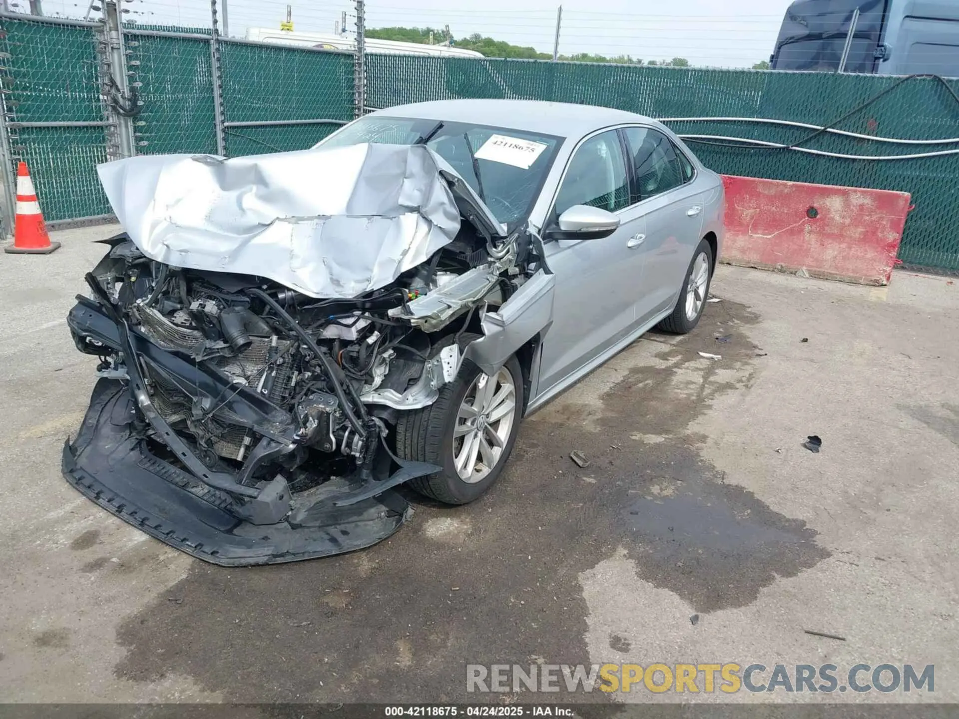 2 Фотография поврежденного автомобиля 1VWSA7A31LC027280 VOLKSWAGEN PASSAT 2020