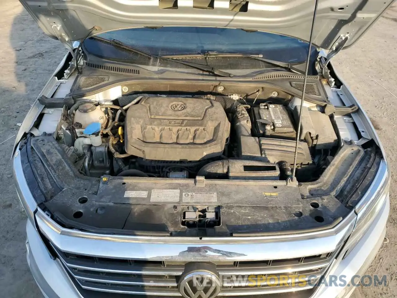 11 Фотография поврежденного автомобиля 1VWSA7A32LC015882 VOLKSWAGEN PASSAT 2020