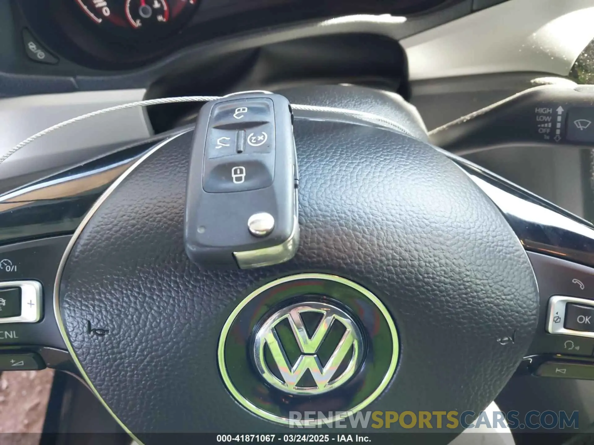 11 Photograph of a damaged car 1VWSA7A33LC006155 VOLKSWAGEN PASSAT 2020