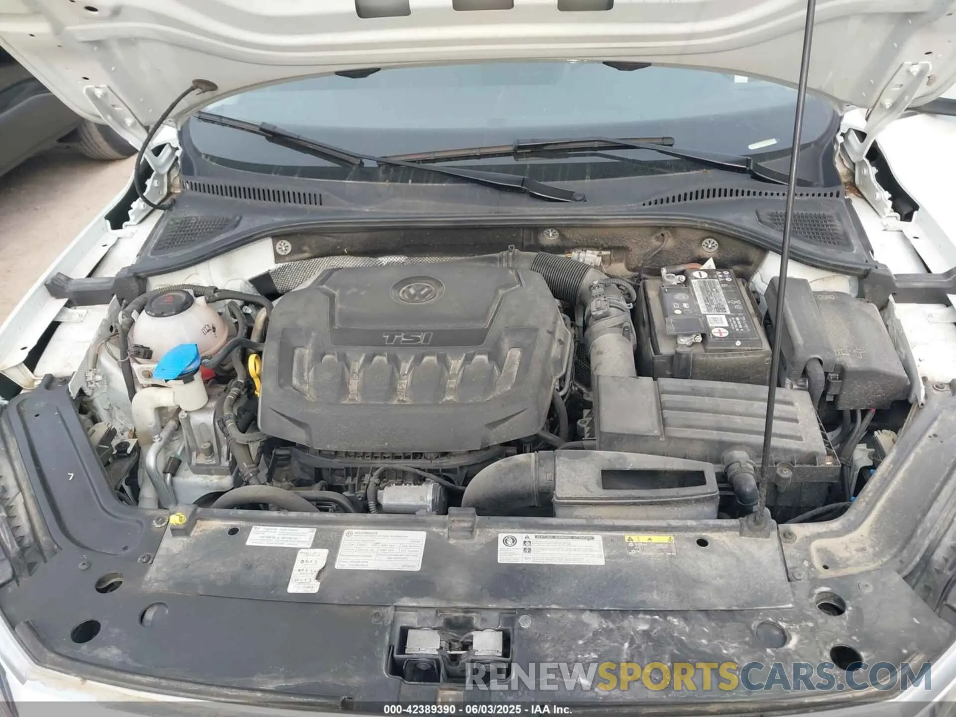 10 Фотография поврежденного автомобиля 1VWSA7A37LC024206 VOLKSWAGEN PASSAT 2020