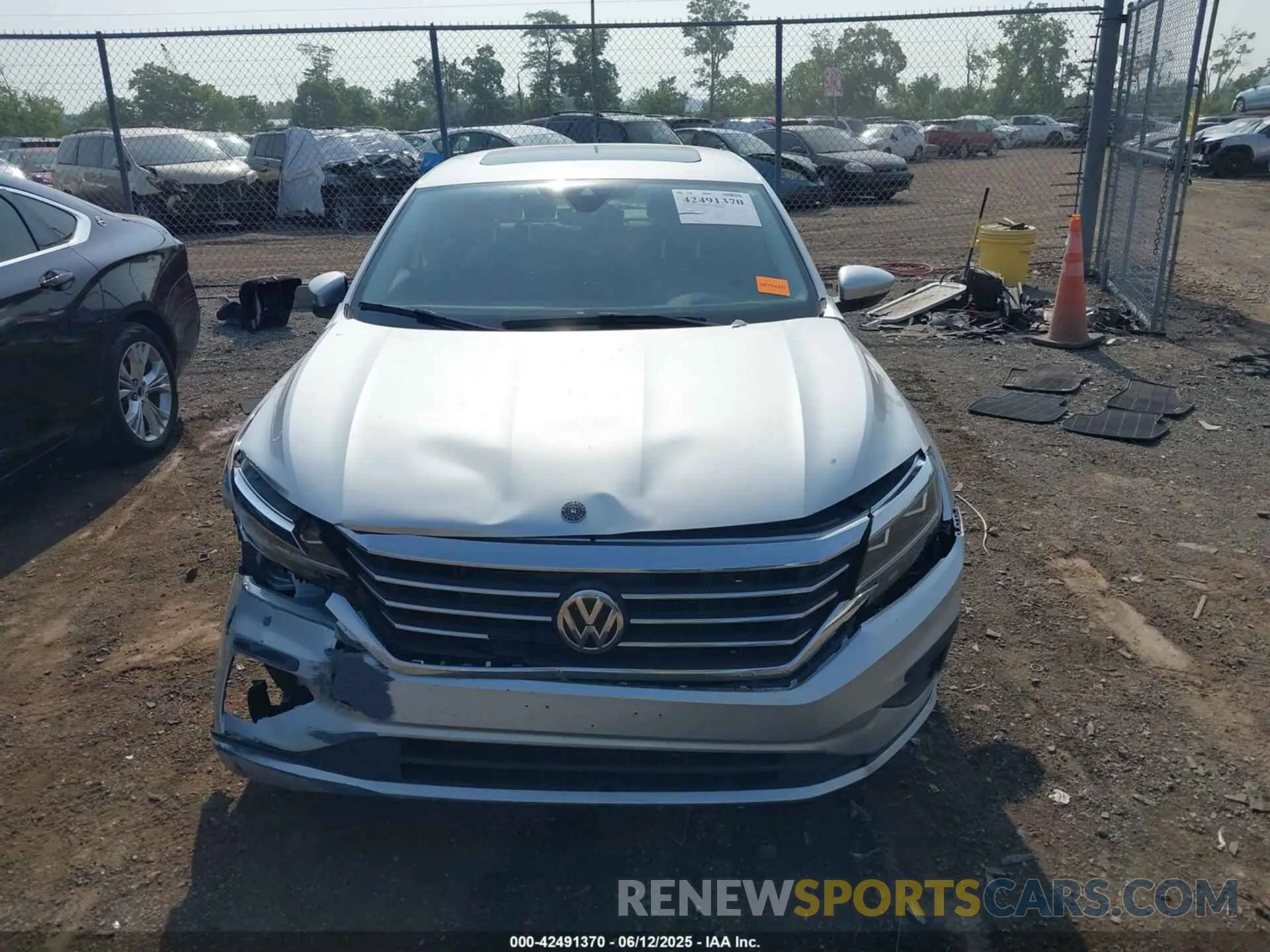 12 Фотография поврежденного автомобиля 1VWWA7A32LC012403 VOLKSWAGEN PASSAT 2020