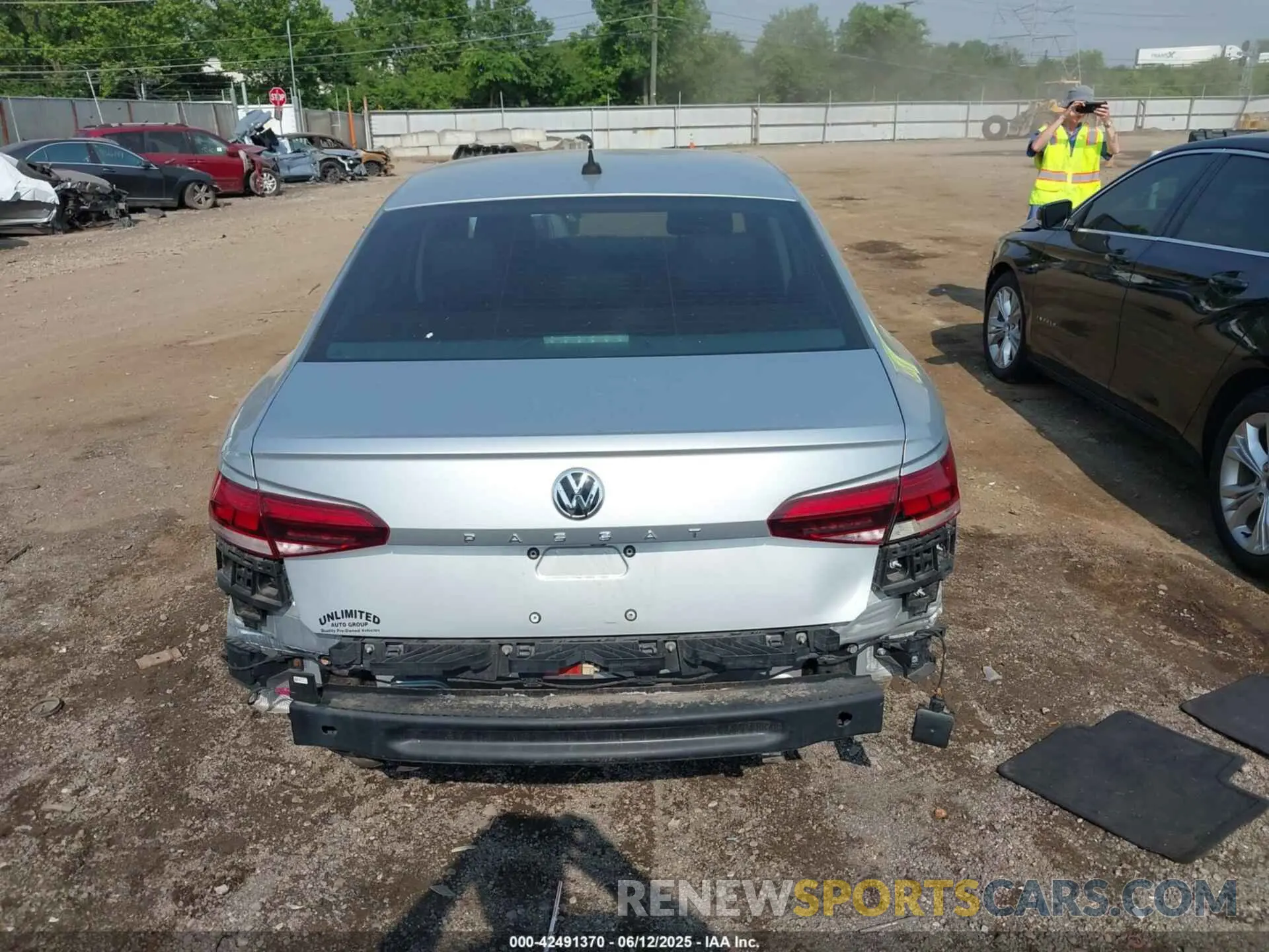 16 Фотография поврежденного автомобиля 1VWWA7A32LC012403 VOLKSWAGEN PASSAT 2020