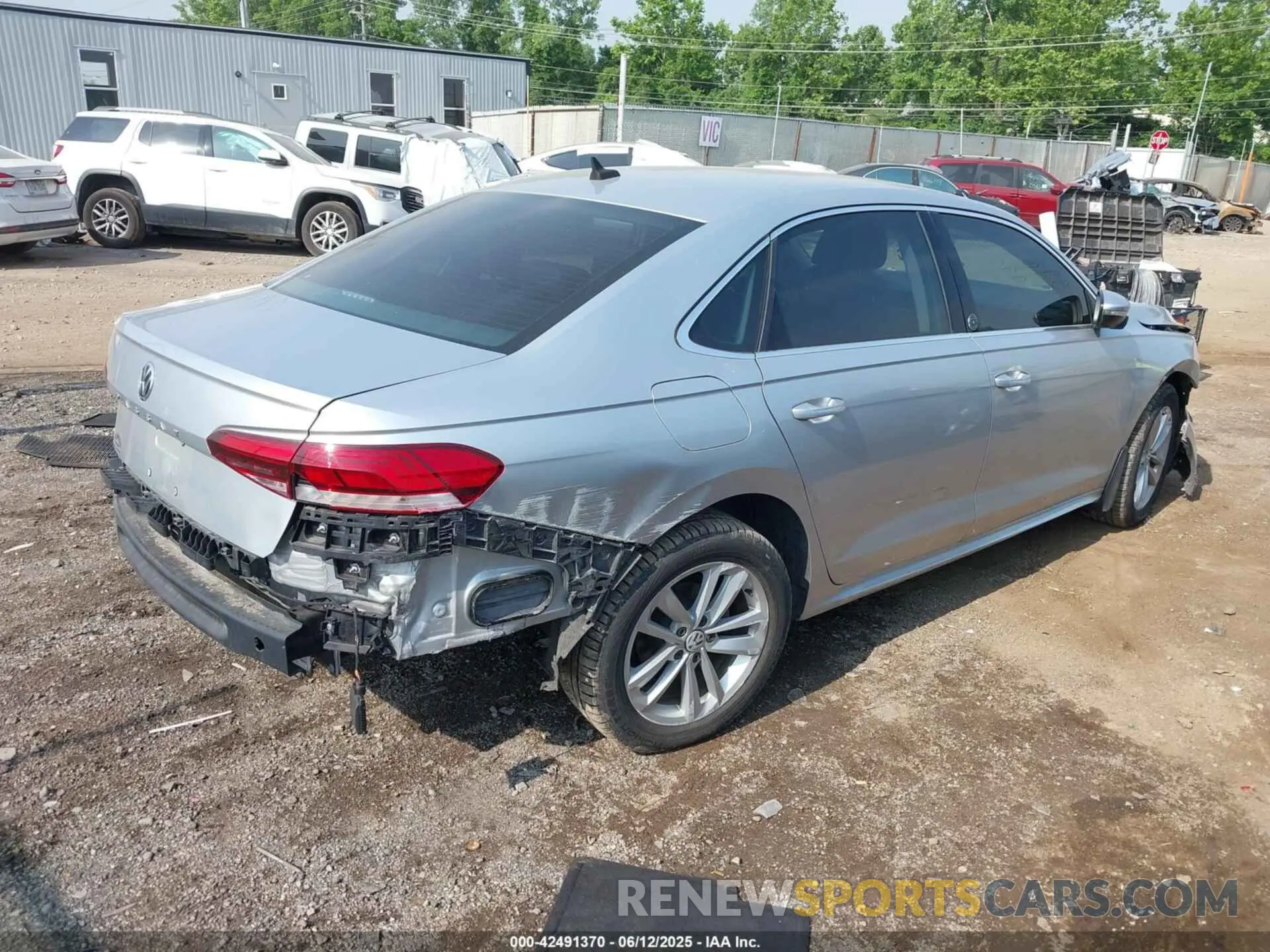 4 Фотография поврежденного автомобиля 1VWWA7A32LC012403 VOLKSWAGEN PASSAT 2020
