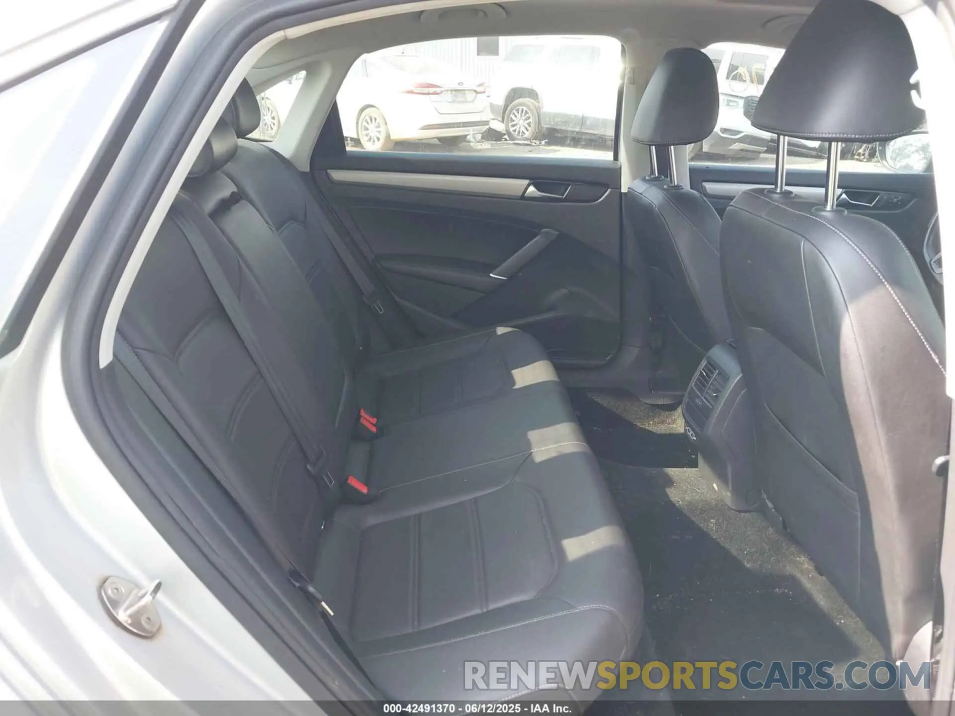 8 Фотография поврежденного автомобиля 1VWWA7A32LC012403 VOLKSWAGEN PASSAT 2020